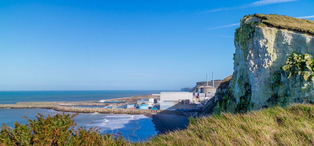 En Normandie, EDF construit deux nouveaux « European Pressurized Reactor » (EPR) sur le site de Penly au sein de commune de Petit-Caux (Seine-Maritime), qui seront opérationnels à l’horizon de 2038