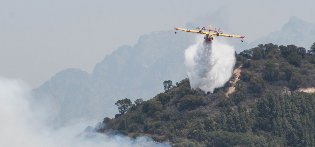 En Corse, où 80 % du territoire est couvert de forêts et de maquis, les incendies sont un fléau récurrent, focus sur le projet GOLIAT.
