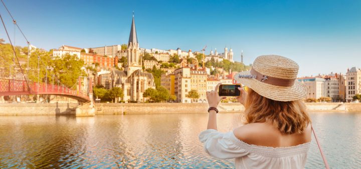 Pour soigner leur attractivité, des territoires se lancent dans une stratégie marketing digne des plus grandes entreprises, décryptage.
